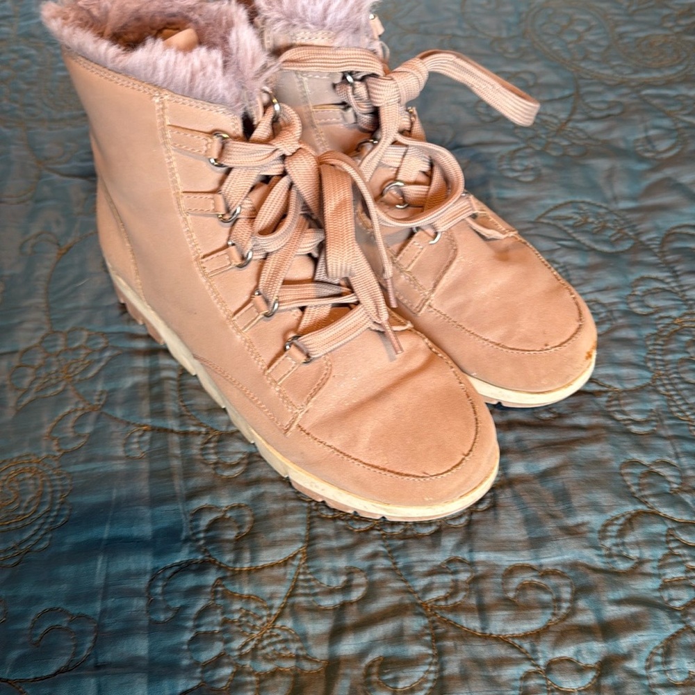Women's Tan Lace-Up Boots
